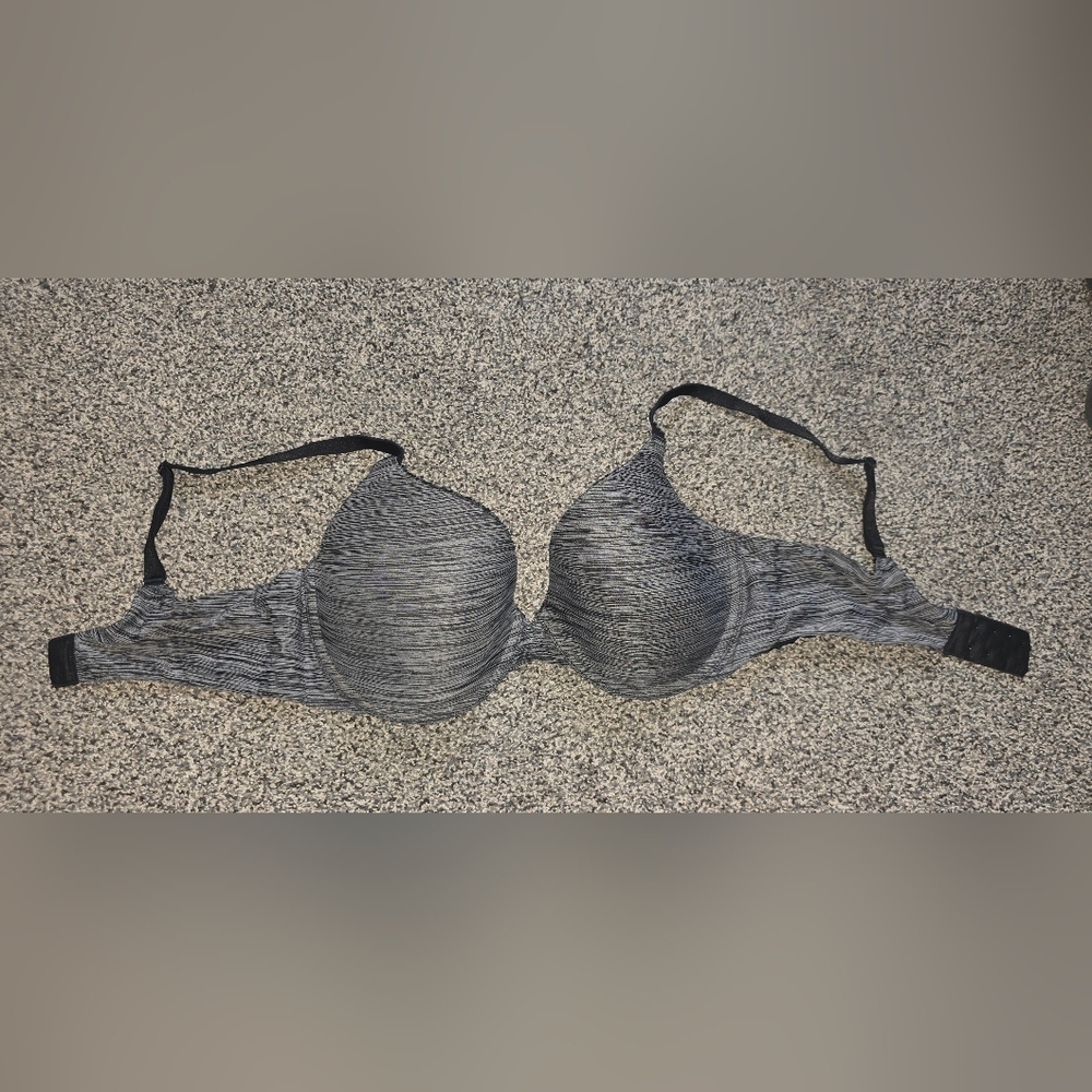 Victoria's Secret Lightly Lined Demi tshirt Bra 34D